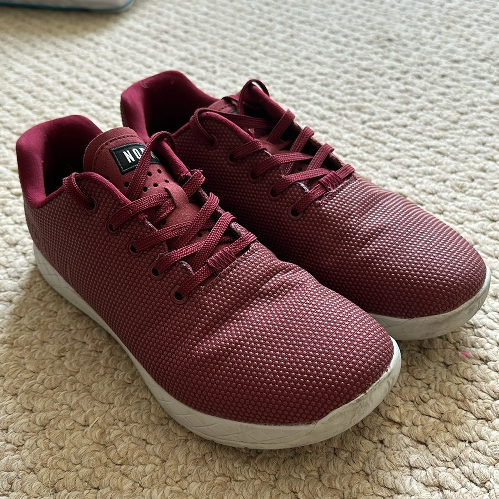 NOBULL Outwork Trainer, Maroon with Grey Bottom, M10.5 - Picture 1 of 8